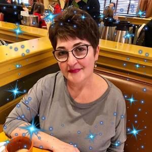 Meet your Posher, Julia